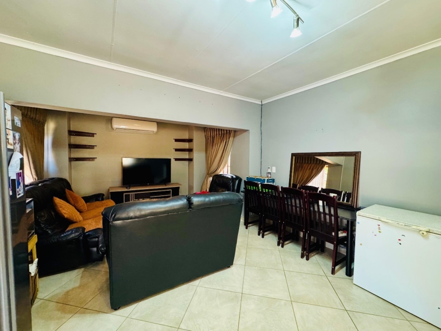 To Let 3 Bedroom Property for Rent in Waterval East North West